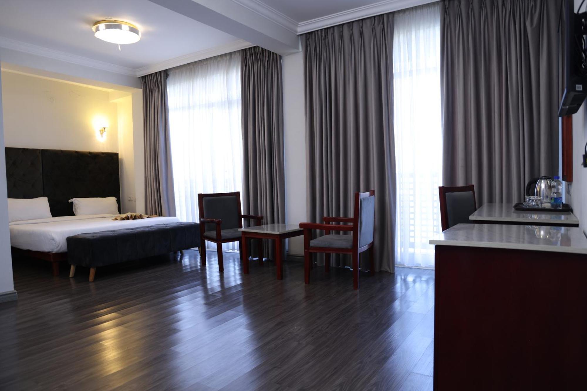 Trinity Hotel Аддис-Абеба Экстерьер фото